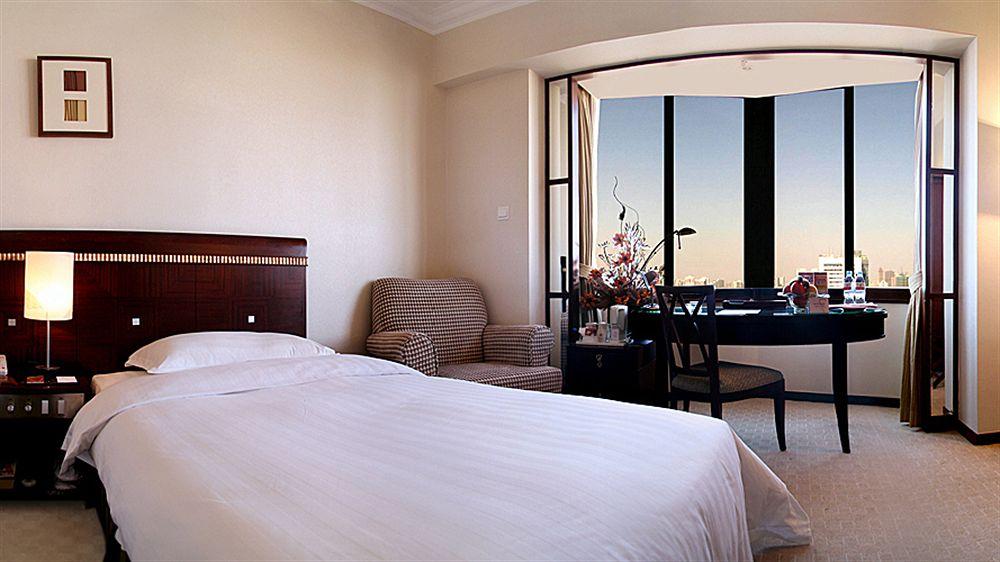Rosedale Hotel & Suites Guangzhou - Free Shuttle Bus To Canton Fair מראה חיצוני תמונה