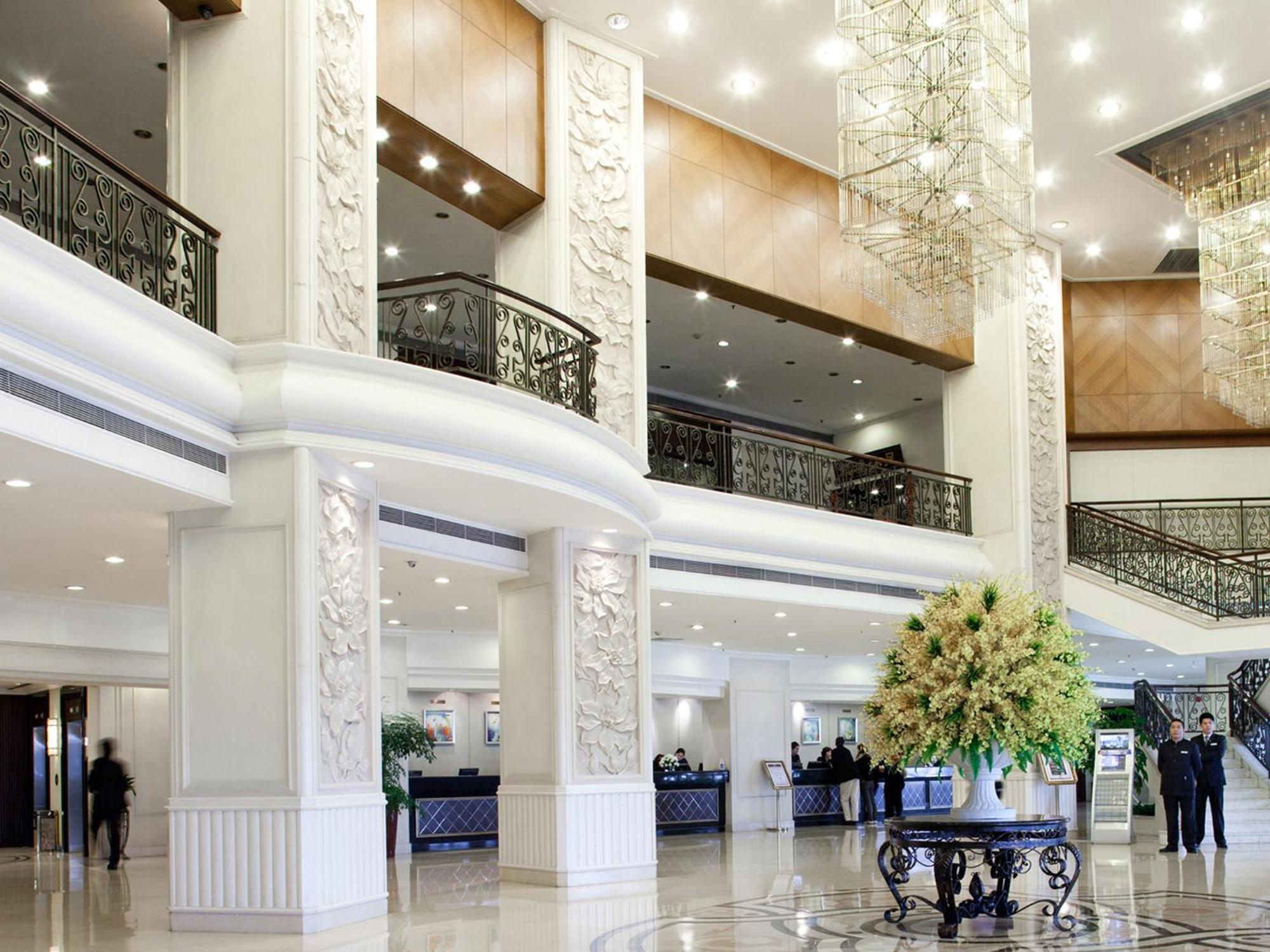Rosedale Hotel & Suites Guangzhou - Free Shuttle Bus To Canton Fair מראה חיצוני תמונה
