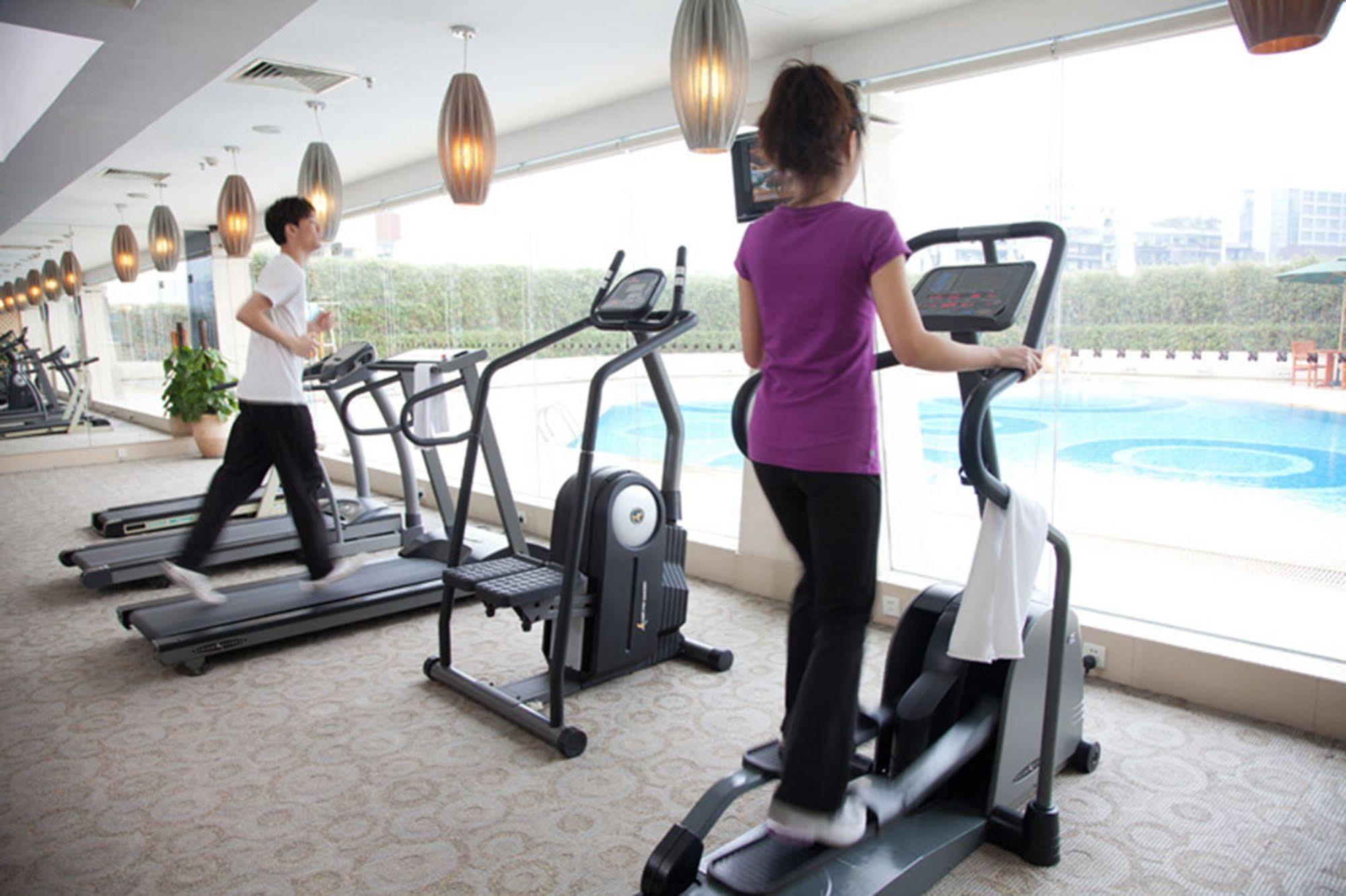 Rosedale Hotel & Suites Guangzhou - Free Shuttle Bus To Canton Fair מראה חיצוני תמונה